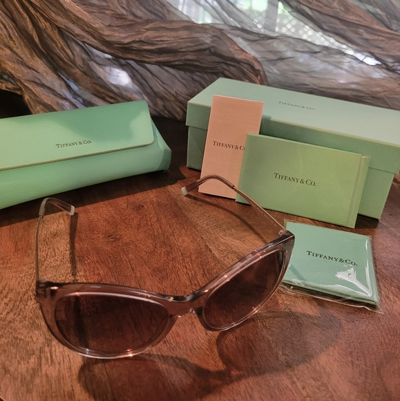 Tiffany & Company TF4159 Butterfly Sunglasses in Grey Crystal MA#477 - Picture 7 of 16